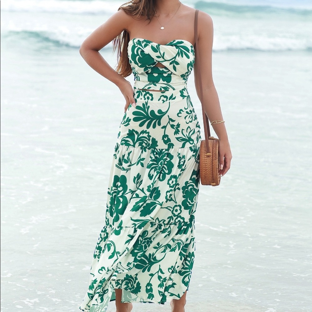 Strapless dress